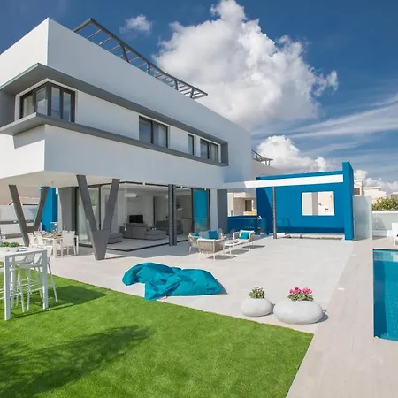 Villa Ocean 11 *